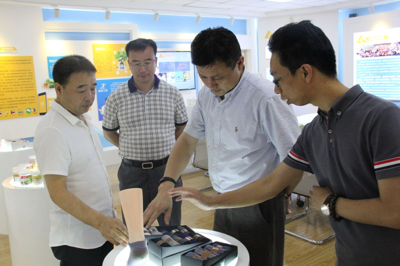 辽阳市委常委、常务副市长张震到bti体育集团调研指导
