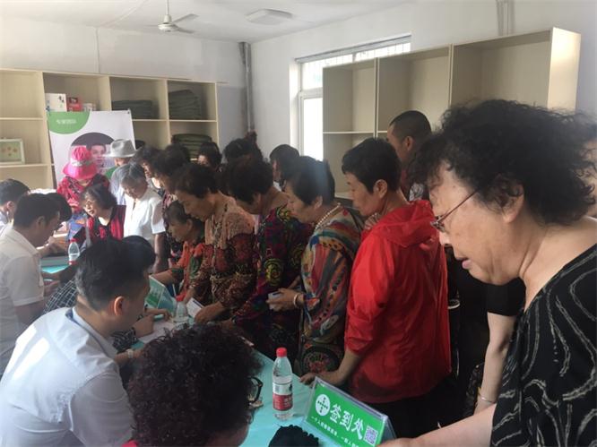 口腔义诊进社区，，，，，牙齿康健零距离